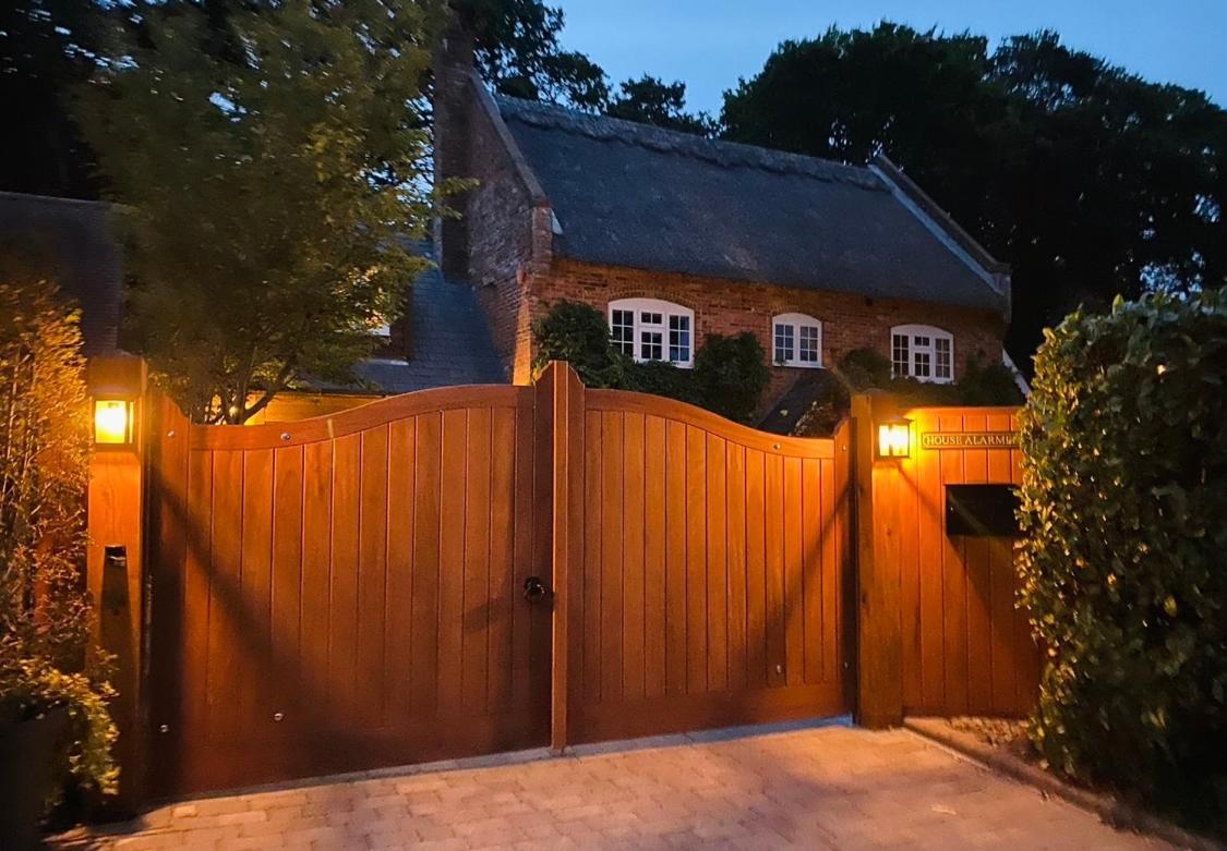 Little Woodside A Beautiful New Forest Self Contained Private Luxury Annexe นิวมิลตัน ภายนอก รูปภาพ