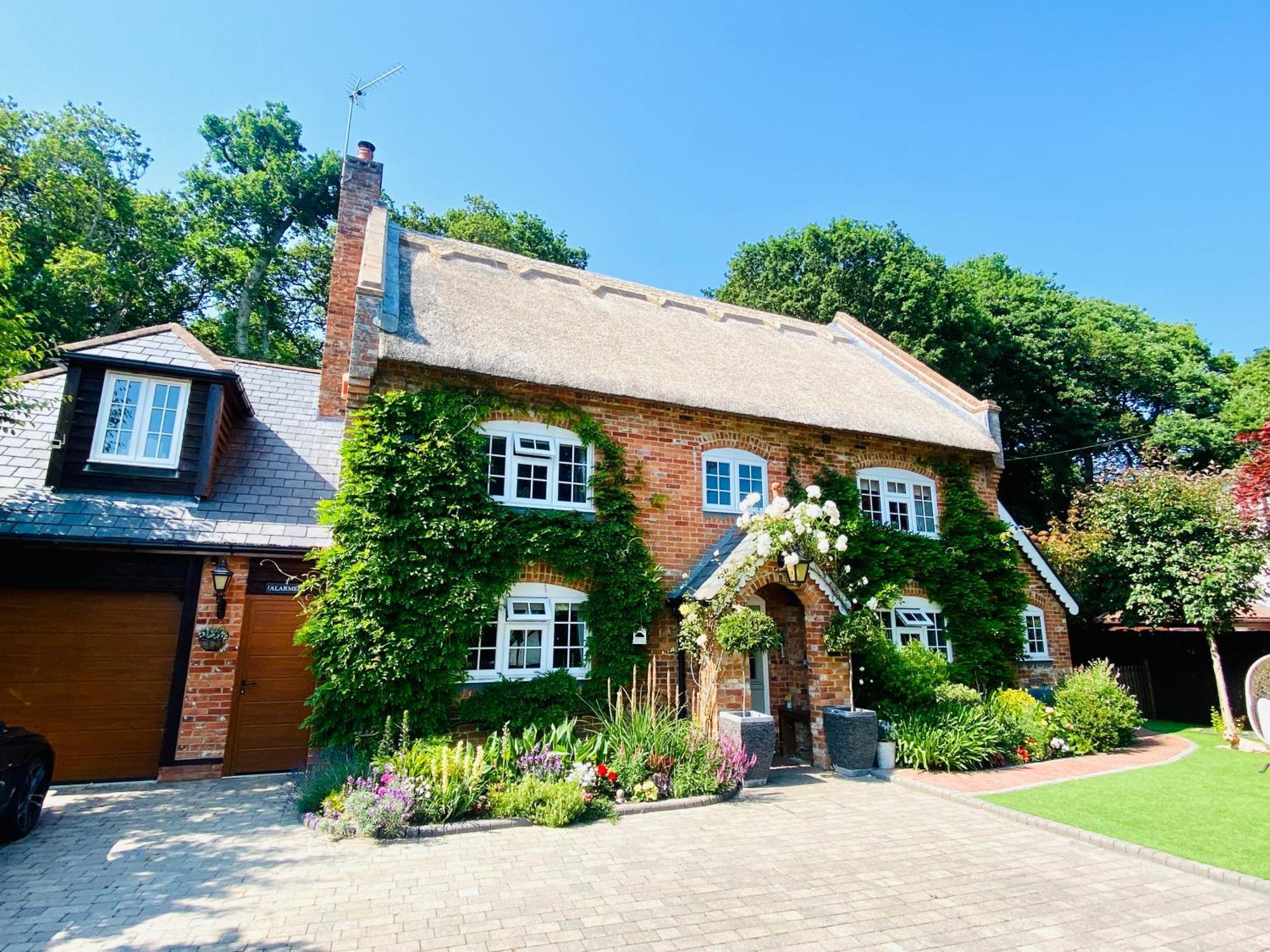 Little Woodside A Beautiful New Forest Self Contained Private Luxury Annexe นิวมิลตัน ภายนอก รูปภาพ